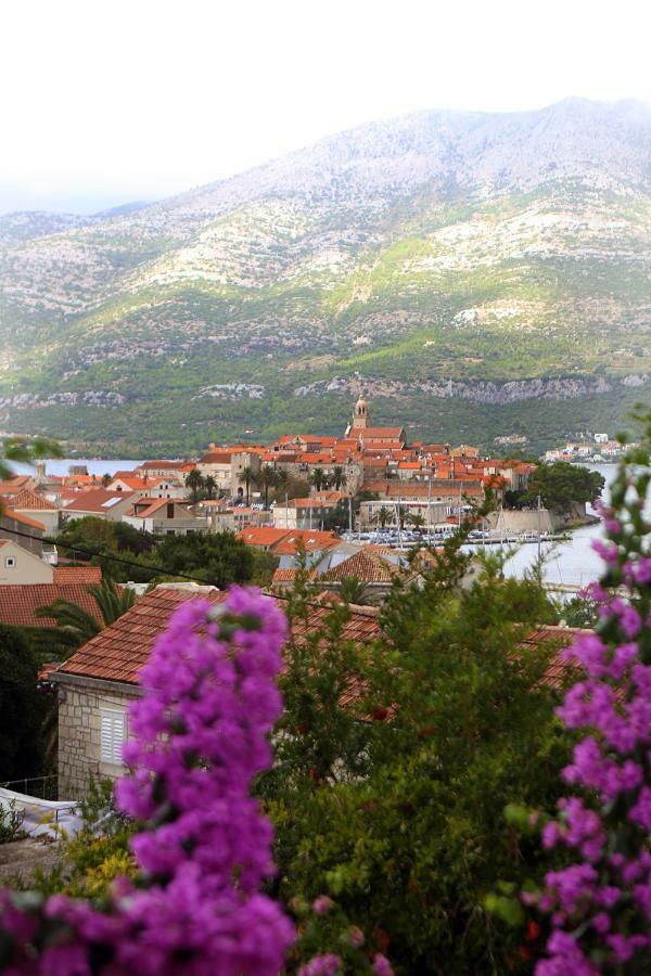 Apartment On The Sunny Side Korcula Town Exterior photo