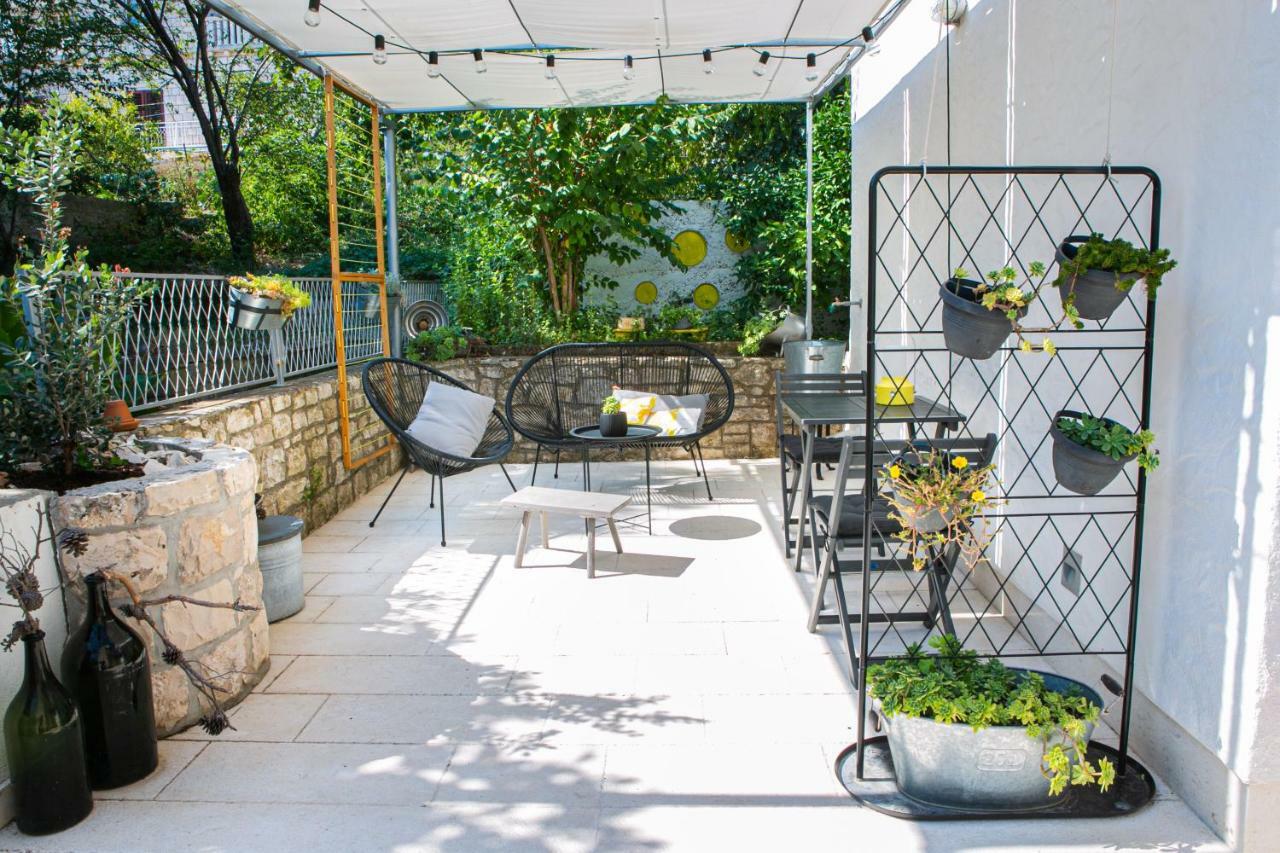 Apartment On The Sunny Side Korcula Town Exterior photo
